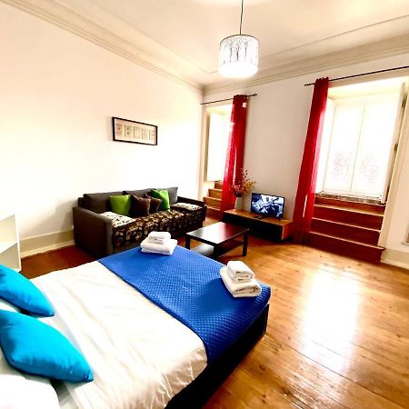 Classic Chiado 1 - Central Guest House Room With Shared Bathroom リスボン エクステリア 写真