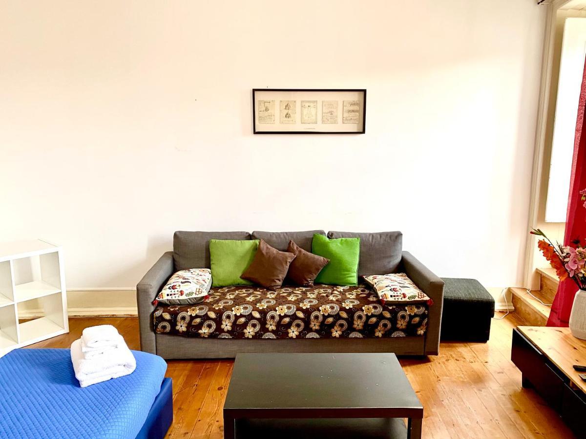 Classic Chiado 1 - Central Guest House Room With Shared Bathroom リスボン エクステリア 写真