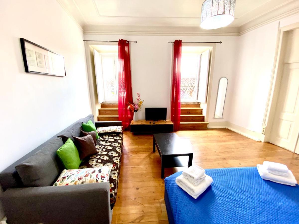 Classic Chiado 1 - Central Guest House Room With Shared Bathroom リスボン エクステリア 写真