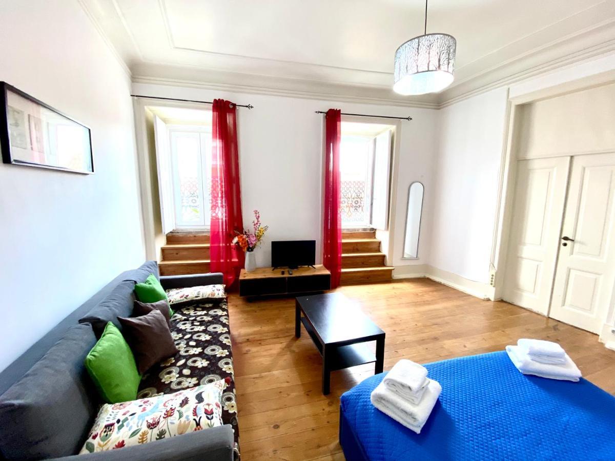 Classic Chiado 1 - Central Guest House Room With Shared Bathroom リスボン エクステリア 写真